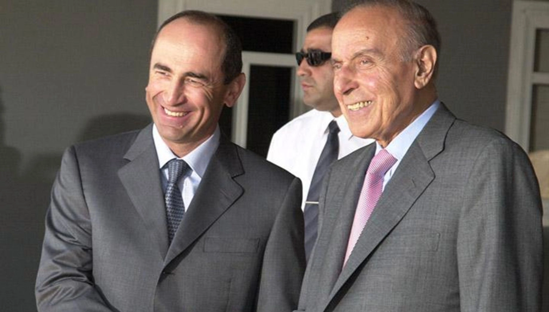 Presidents of Armenia and Azerbaijan Robert Kocharyan and Heydar Aliyev at a 1999 meeting