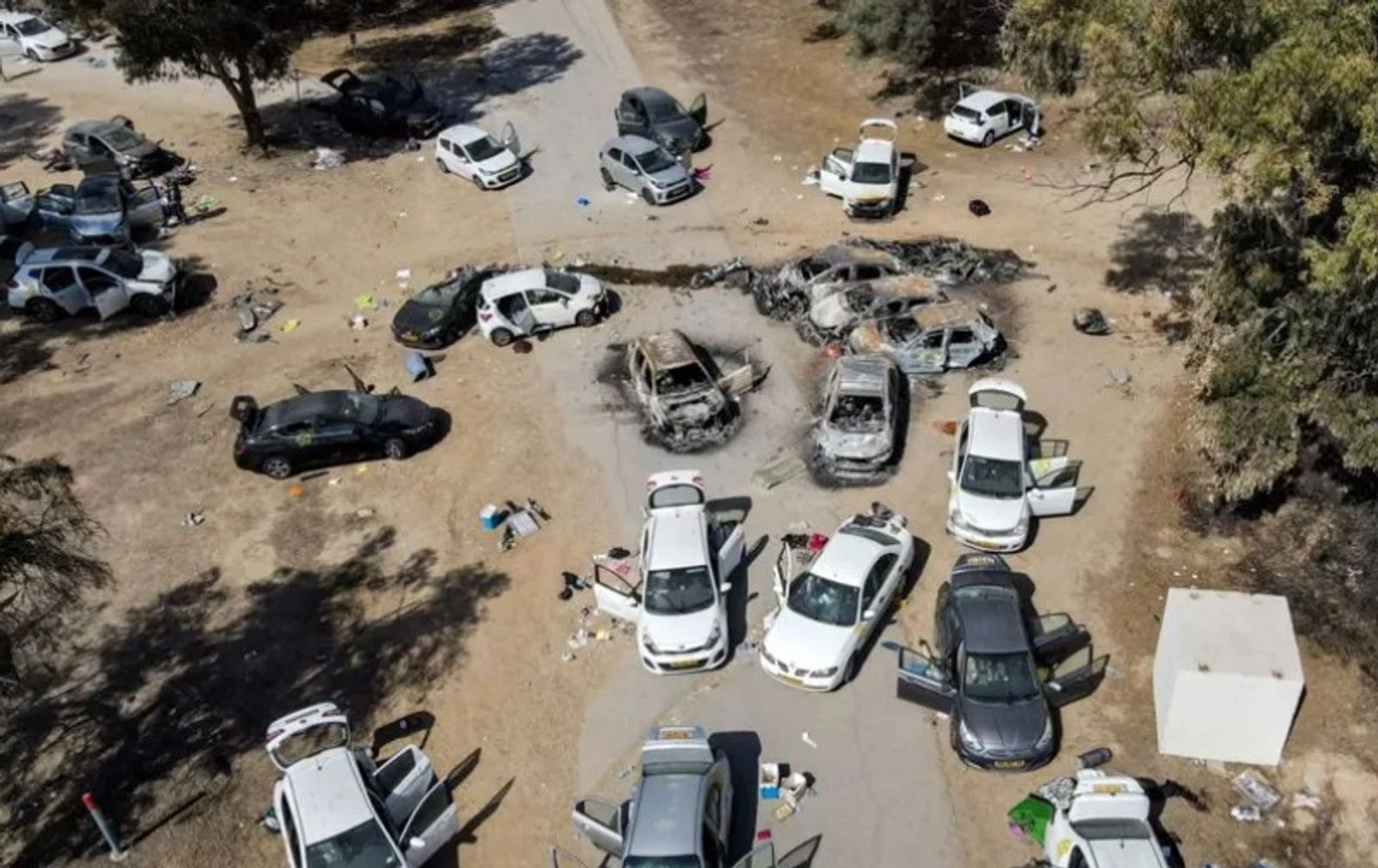 Supernova festival parking lot after the Hamas attack 