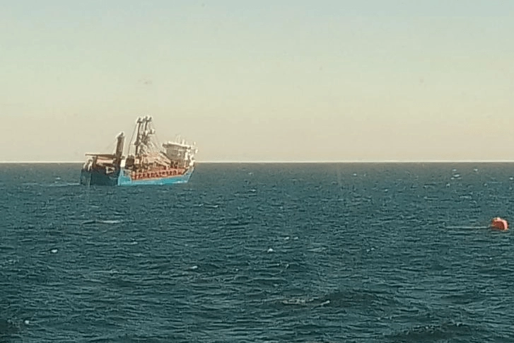 Photo: The cargo ship Ursa Major, listing after an explosion / CNN