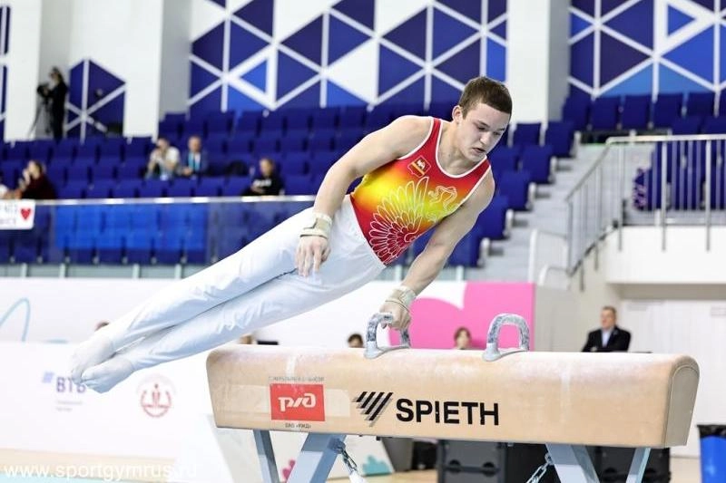 A gymnast performing on the pommel horse at the artistic gymnastics team competition junior final at the Russian Championships in 2026. Photo: E. Mikhaylova / Russian Gymnastics Federation