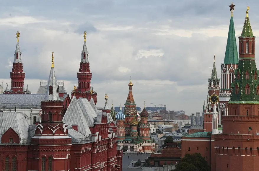 Drones over Kremlin controlled manually, launched from outside Moscow, may have used restricted frequencies, says UAV expert