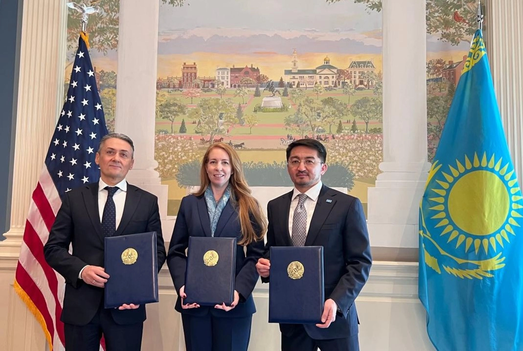 Meeting of Kazakh officials and Starlink representatives on the launch of the country’s new satellite mobile communication technology