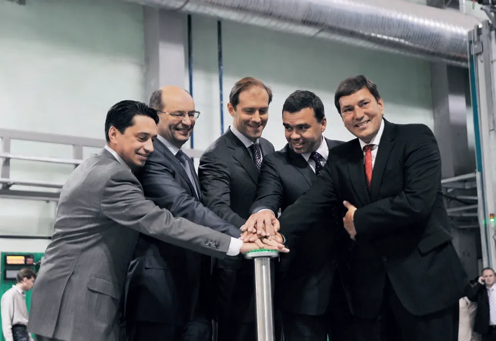Launch of a new workshop line at Uralvagonzavod, 2009. From left to right: UVZ CEO Oleg Sienko, Sverdlovsk Region Governor Alexander Misharin, Russian Deputy Minister of Industry and Trade Denis Manturov, First Deputy Minister of Industry and Trade of the Czech Republic Tomáš Hynner, and Alta JSC President Vladimír Plášil