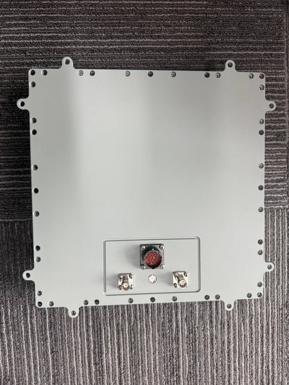 Image of a GI006 16-channel antenna housing sent by Zheng