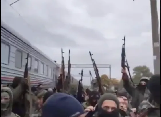 Russian mobilized soldiers in Belgorod region riot over inhumane conditions and written-off weapons. Footage