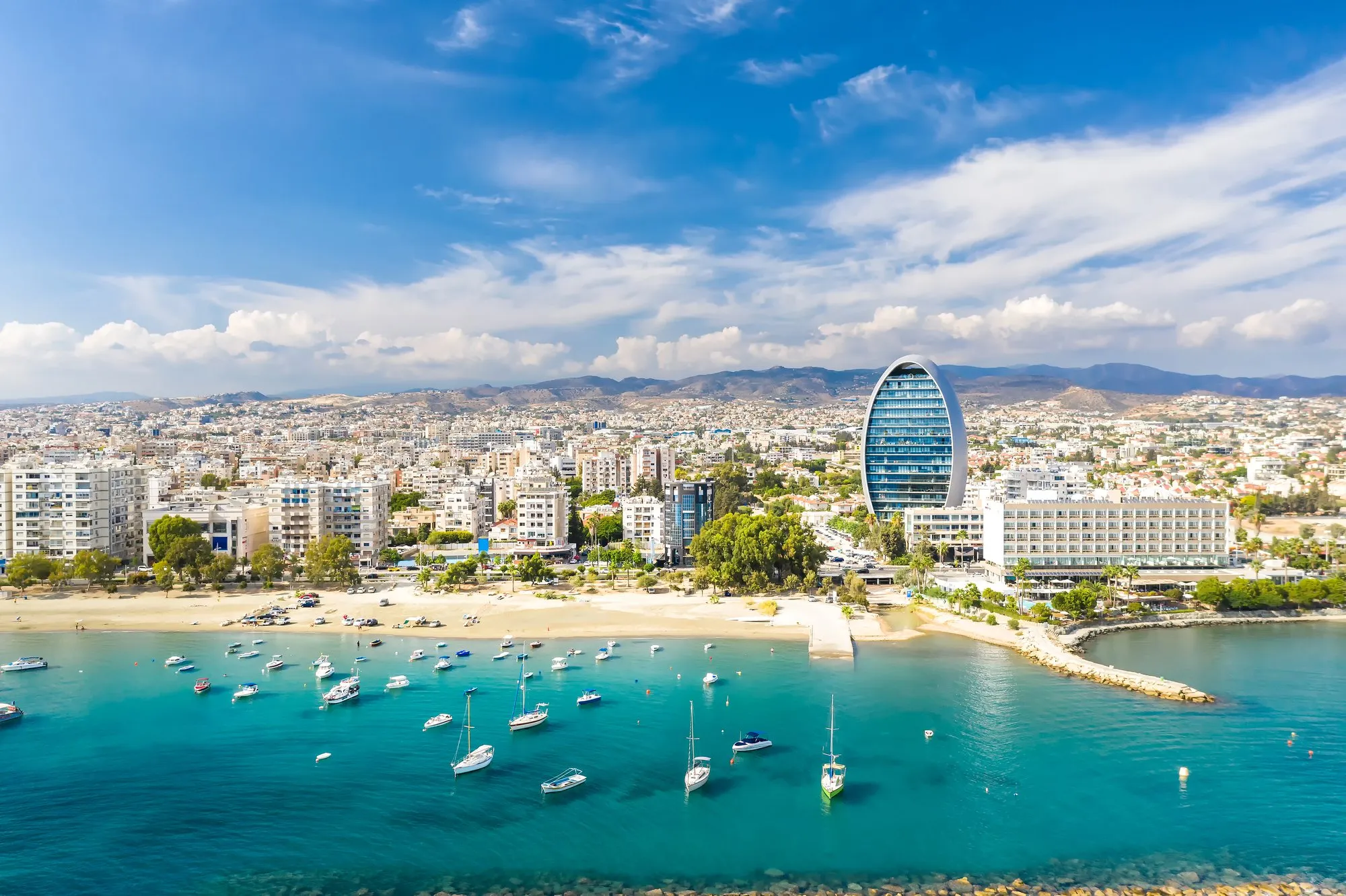 Cyprus strips 77 investors of “golden passports” — the list includes Russian oligarchs Oleg Deripaska, Mikhail Gutseriev, and Igor Kesaev